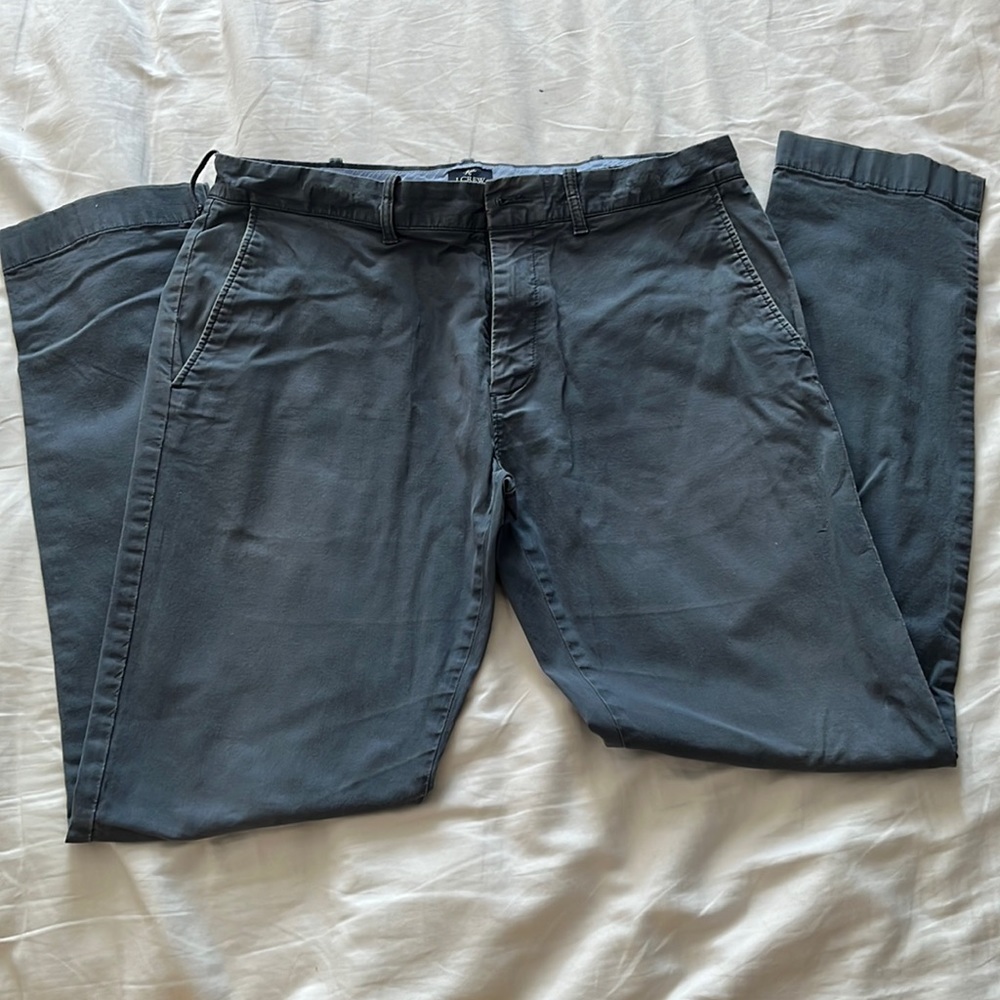 Men’s J. Crew navy slim fit chinos, 32Wx32L
